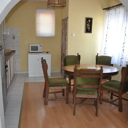 فيلة Holiday House Gaspar *